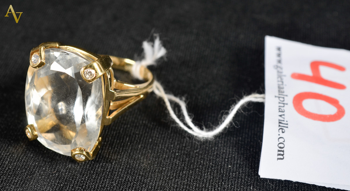 Anel de ouro 18 k e cristal de 20 carats - Peso total. 12,5 gr - med...