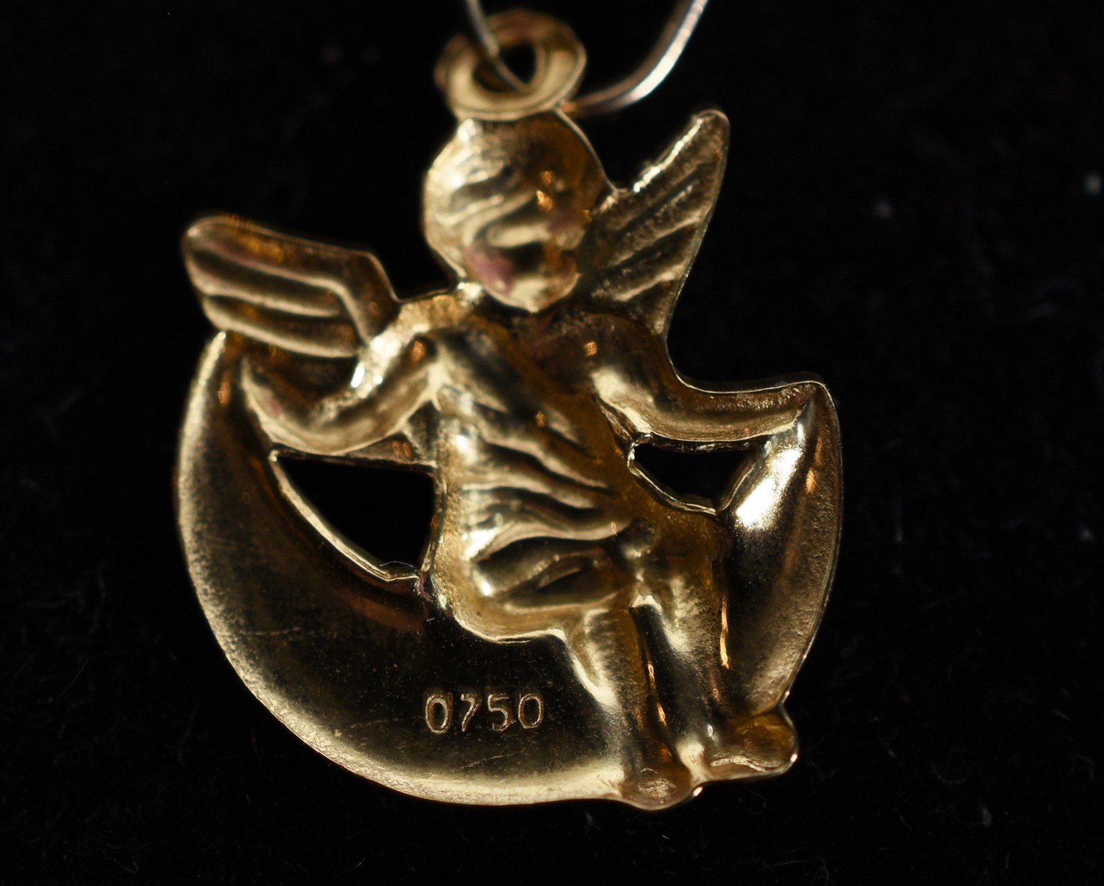 Colar de ouro 18k., contraste 750 mls, retorcido com pingente no... - foto 3 de 7