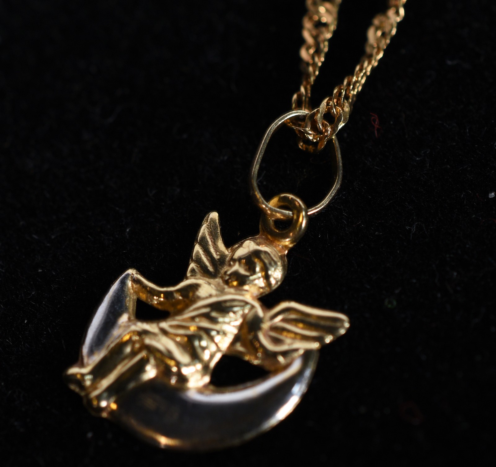 Colar de ouro 18k., contraste 750 mls, retorcido com pingente no... - foto 4 de 7