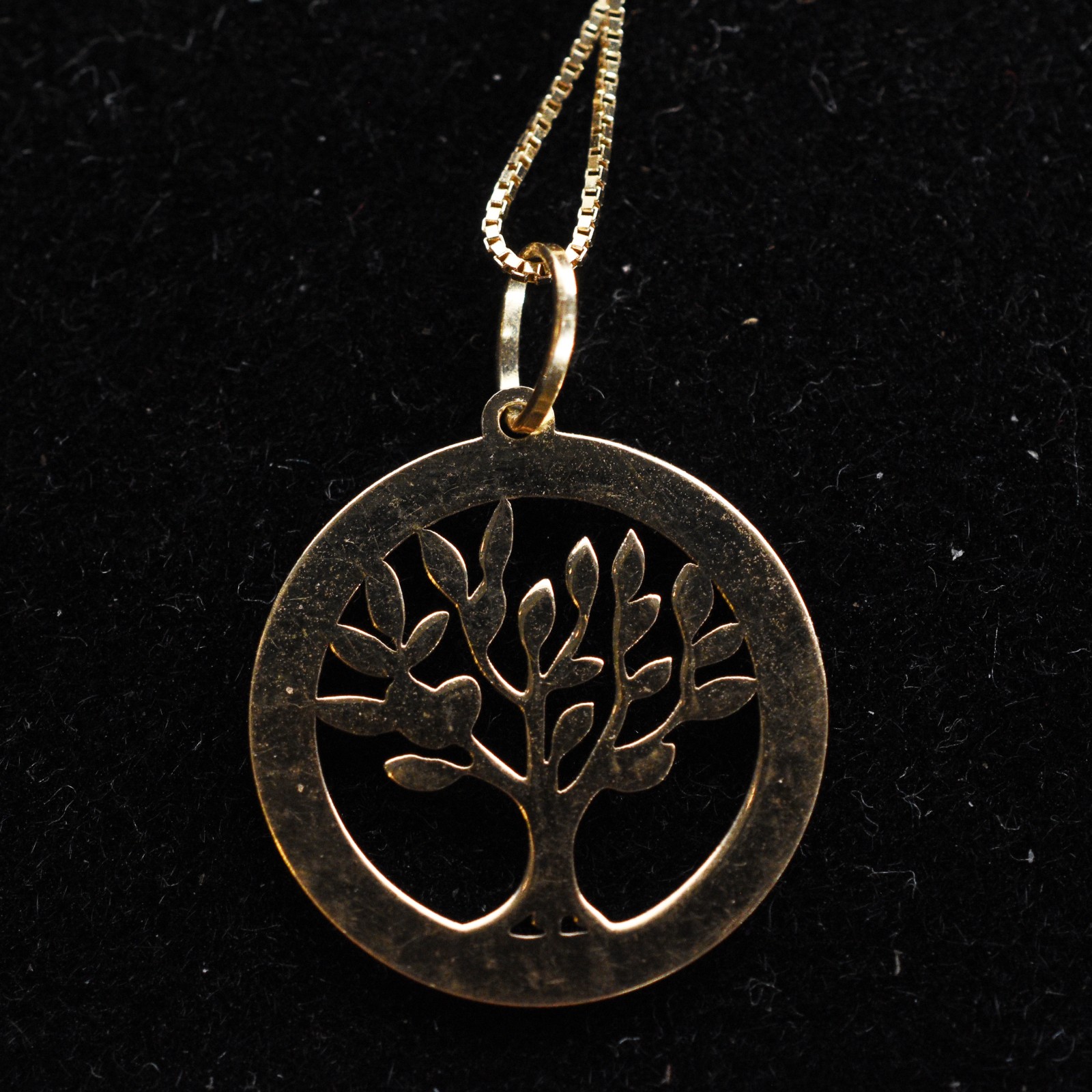 Colar de ouro 18k., contraste 750 com pingente. (Por motivos de... - foto 3 de 5
