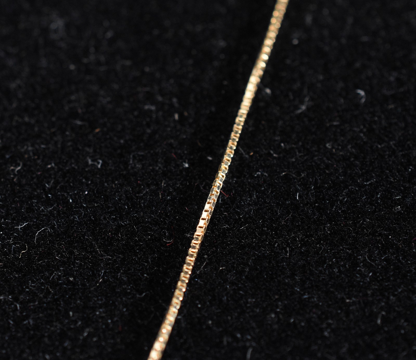 Colar de ouro 18k., contraste 750 com pingente. (Por motivos de... - foto 4 de 5