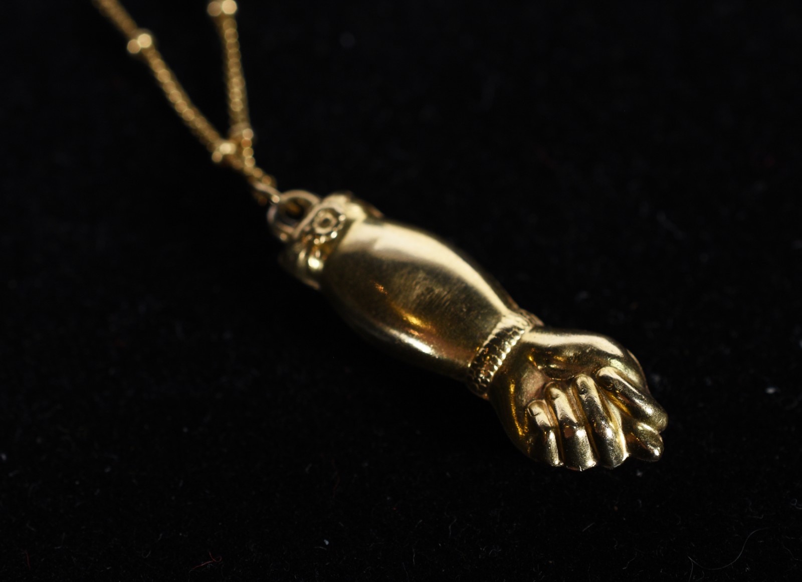 Colar de ouro 18k., contraste 750 mls com bolinhas e pingente com... - foto 4 de 6