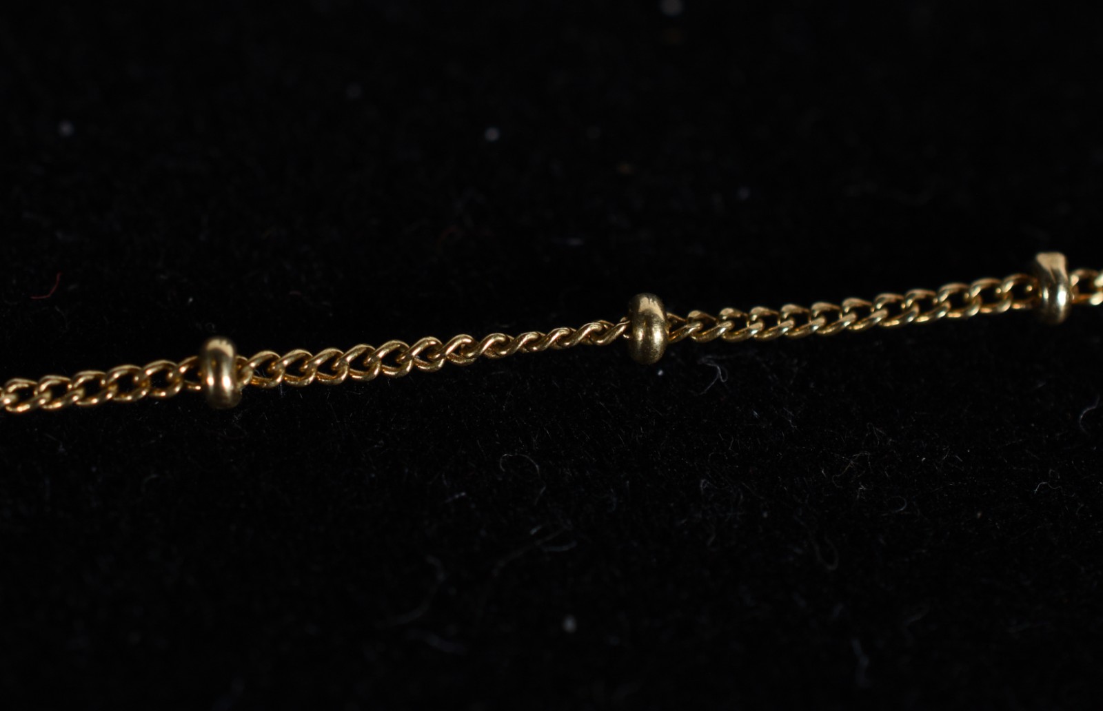 Colar de ouro 18k., contraste 750 mls com bolinhas e pingente com... - foto 6 de 6