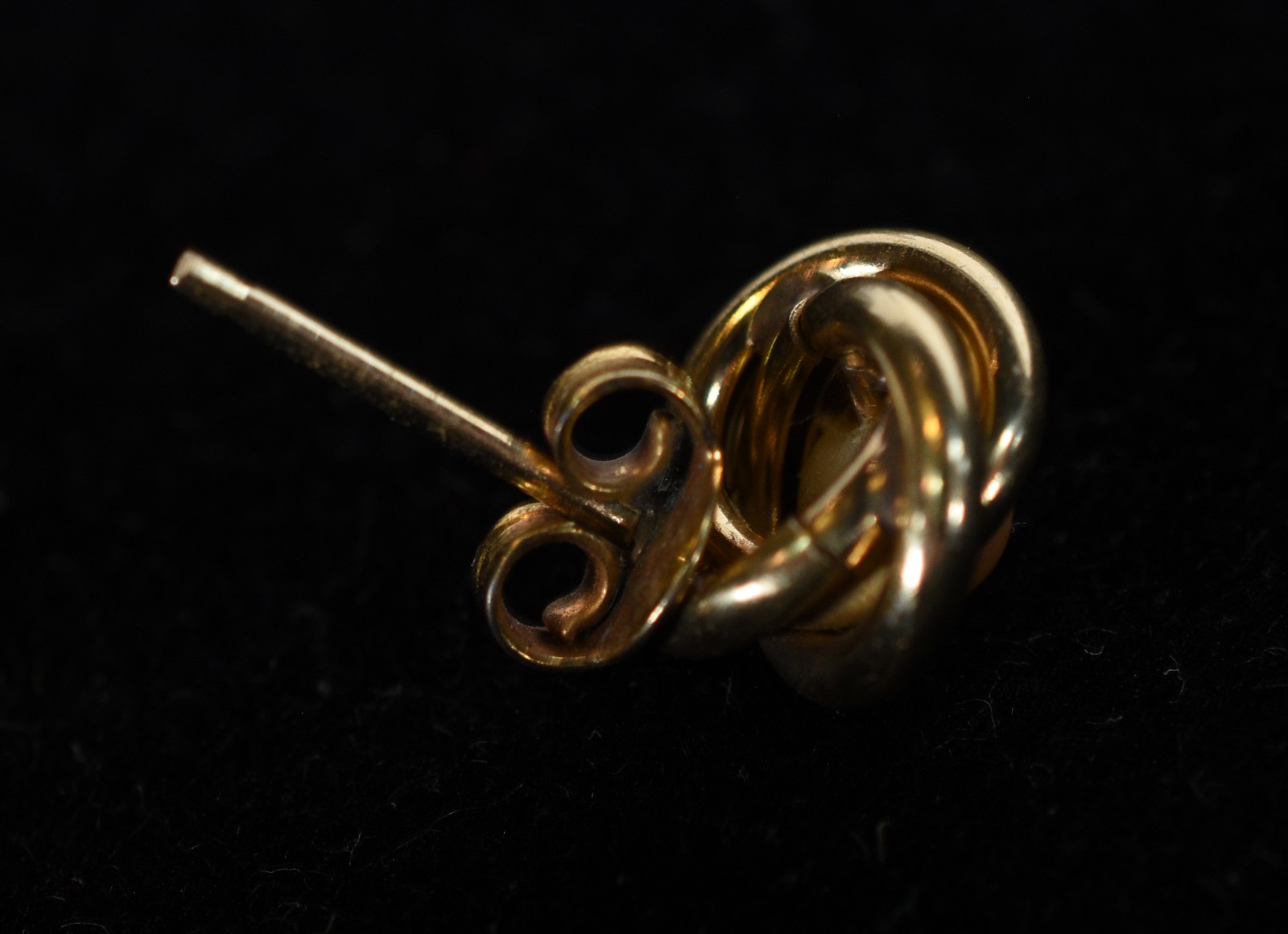 Par de brincos de ouro 18k. com 2 perolas. (Por motivos de segurança... - foto 5 de 5