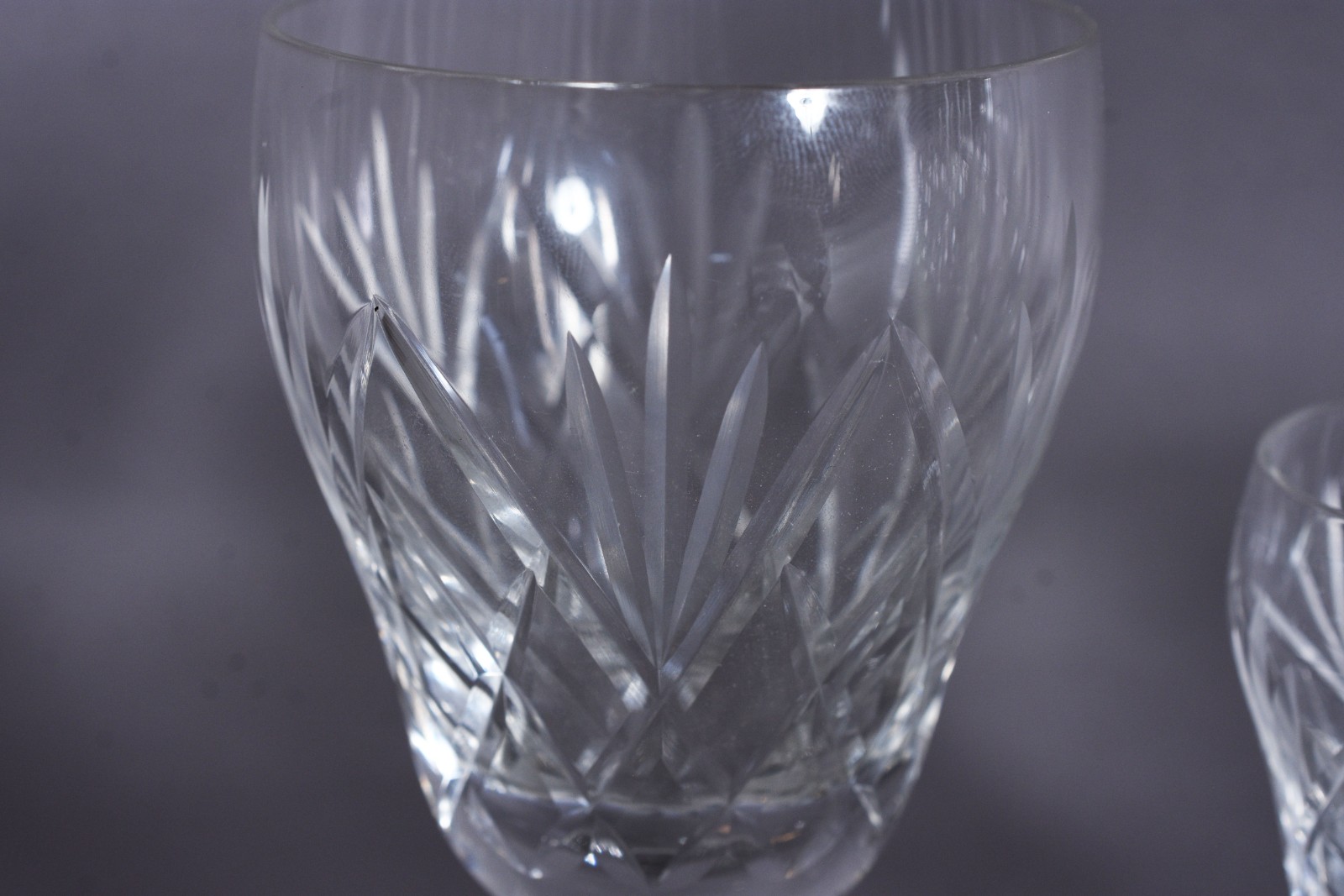 Serviço de cristal lapidado, composto de: 8 taças para champagne, 3... - foto 4 de 9