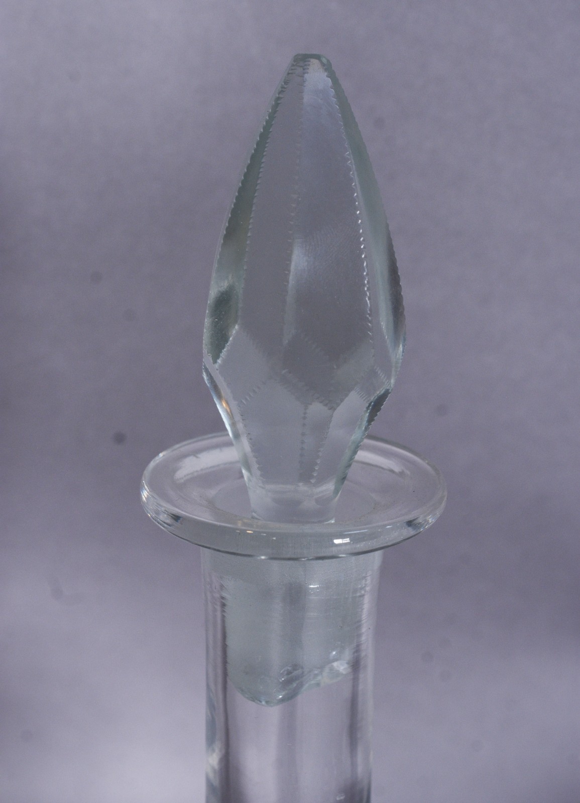 Serviço de cristal lapidado, composto de: 8 taças para champagne, 3... - foto 6 de 9