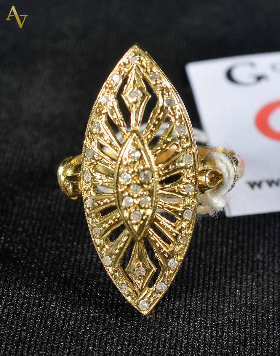 Anel de ouro 18 com 33 brilhantes - aro 18,5 - 4,5gr.