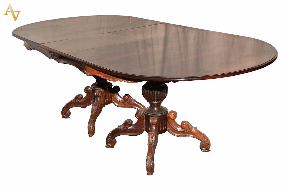 Mesa de jantar de jacarandá com tábua extensora, base em duplo...