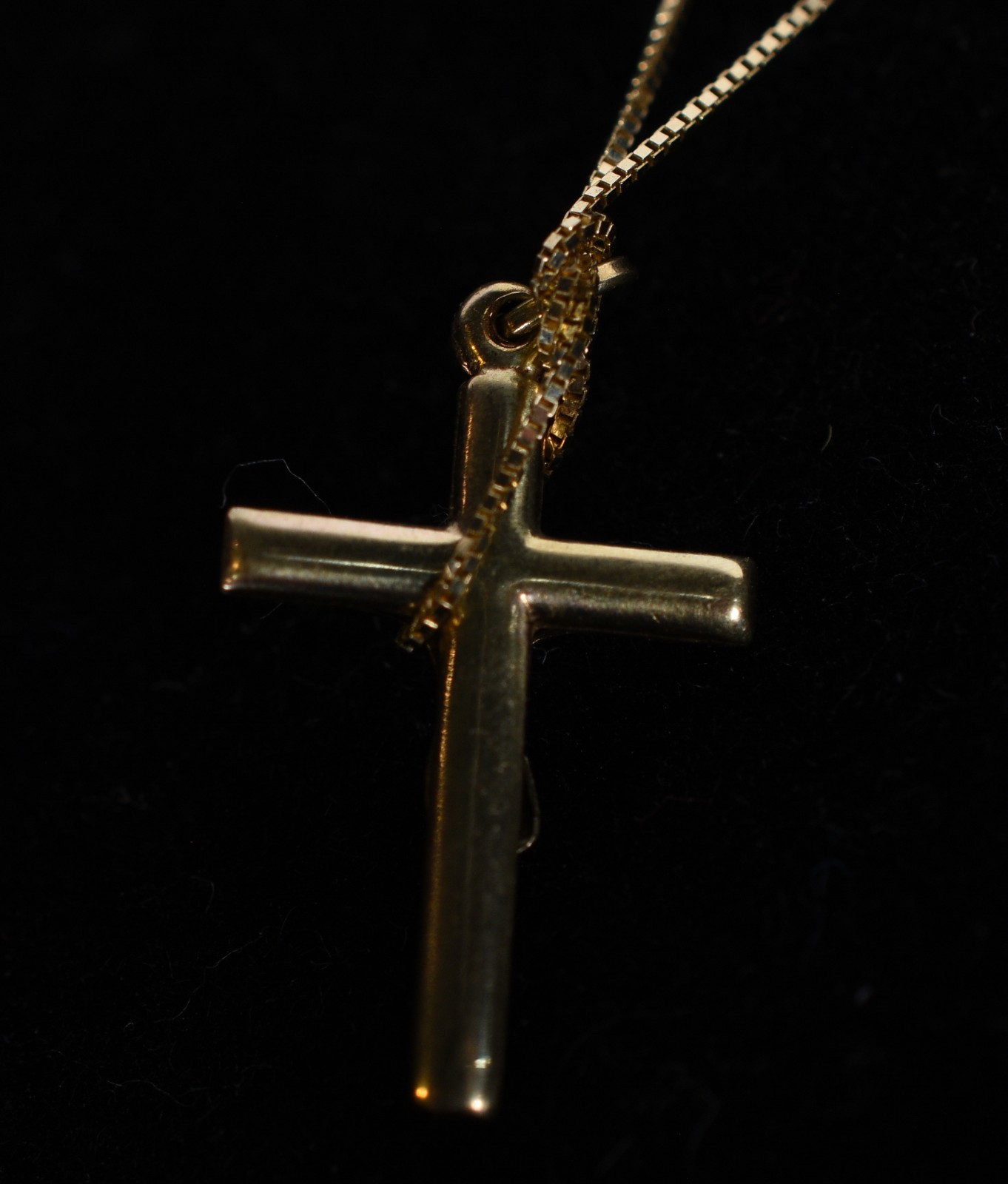 Colar de ouro 18k., contraste 750 mls com crucifixo. (Por motivos de... - foto 5 de 5