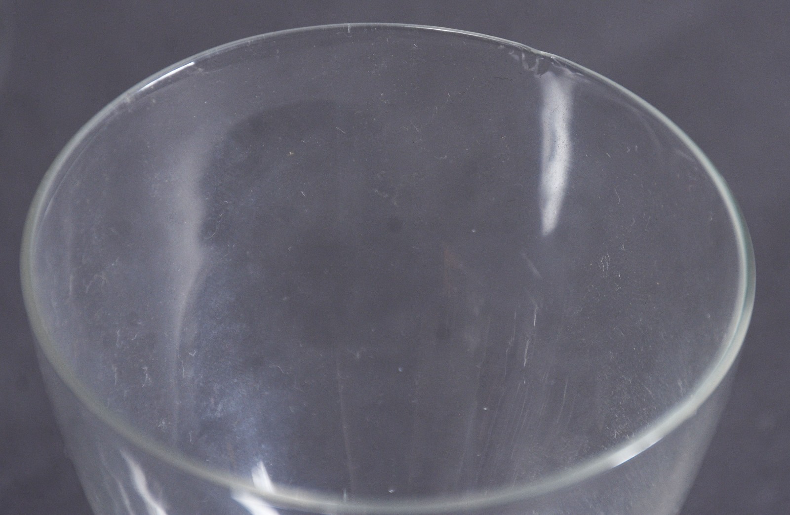 Serviço copos de cristal composto de: 6 taças para champagne, 6 para... - foto 5 de 5