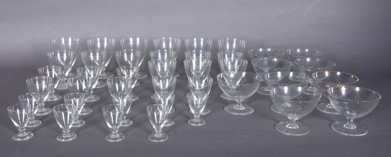 Serviço copos de cristal composto de: 6 taças para champagne, 6 para... - foto 3 de 5