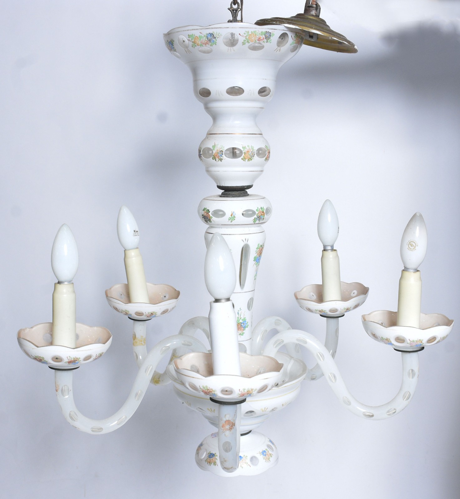 Lustre de cristal overlay branco com pequenas flores, para 5 luzes... - foto 1 de 8
