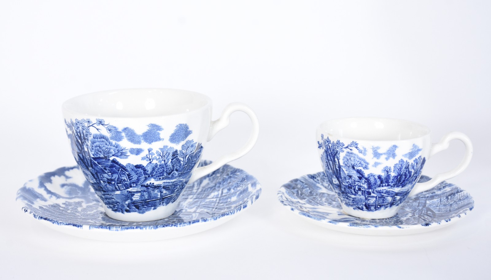 Serviço para chá, café e jantar de faiança Johnson Brothers composto... - foto 3 de 10