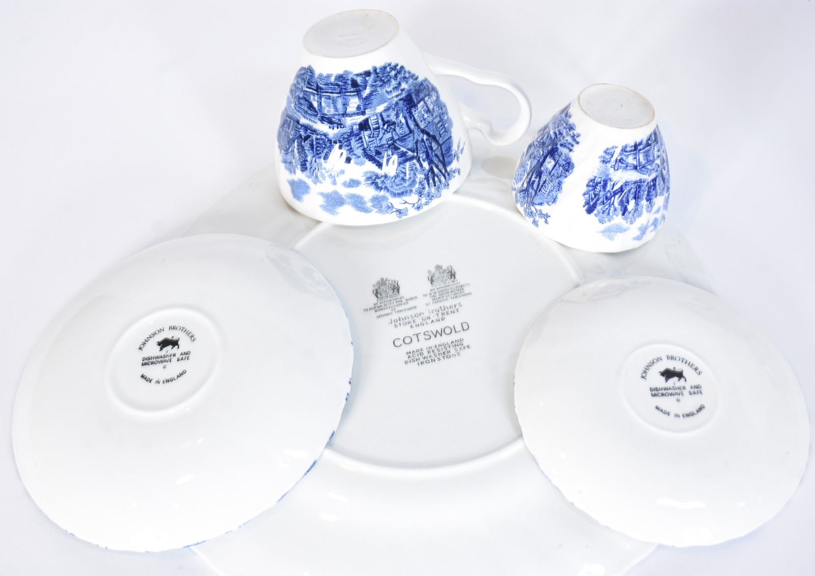 Serviço para chá, café e jantar de faiança Johnson Brothers composto... - foto 8 de 10