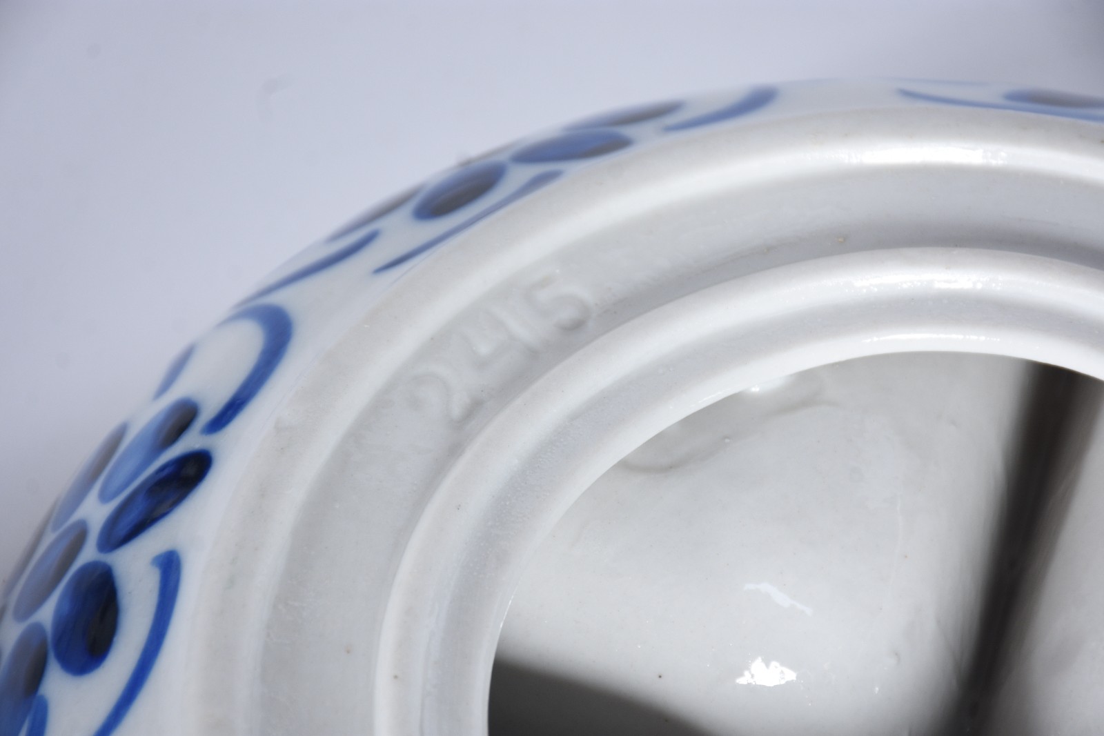 Serviço de porcelana Monte Sião azul e branca composto de: 4 bowls... - foto 11 de 11