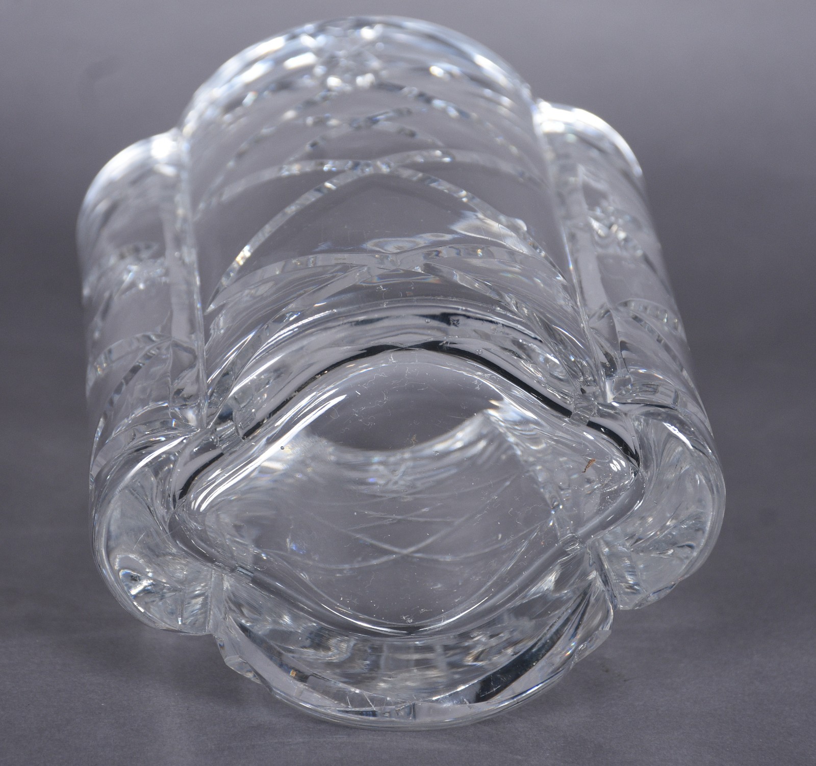 Vaso de cristal tcheco lapidado. - foto 6 de 7