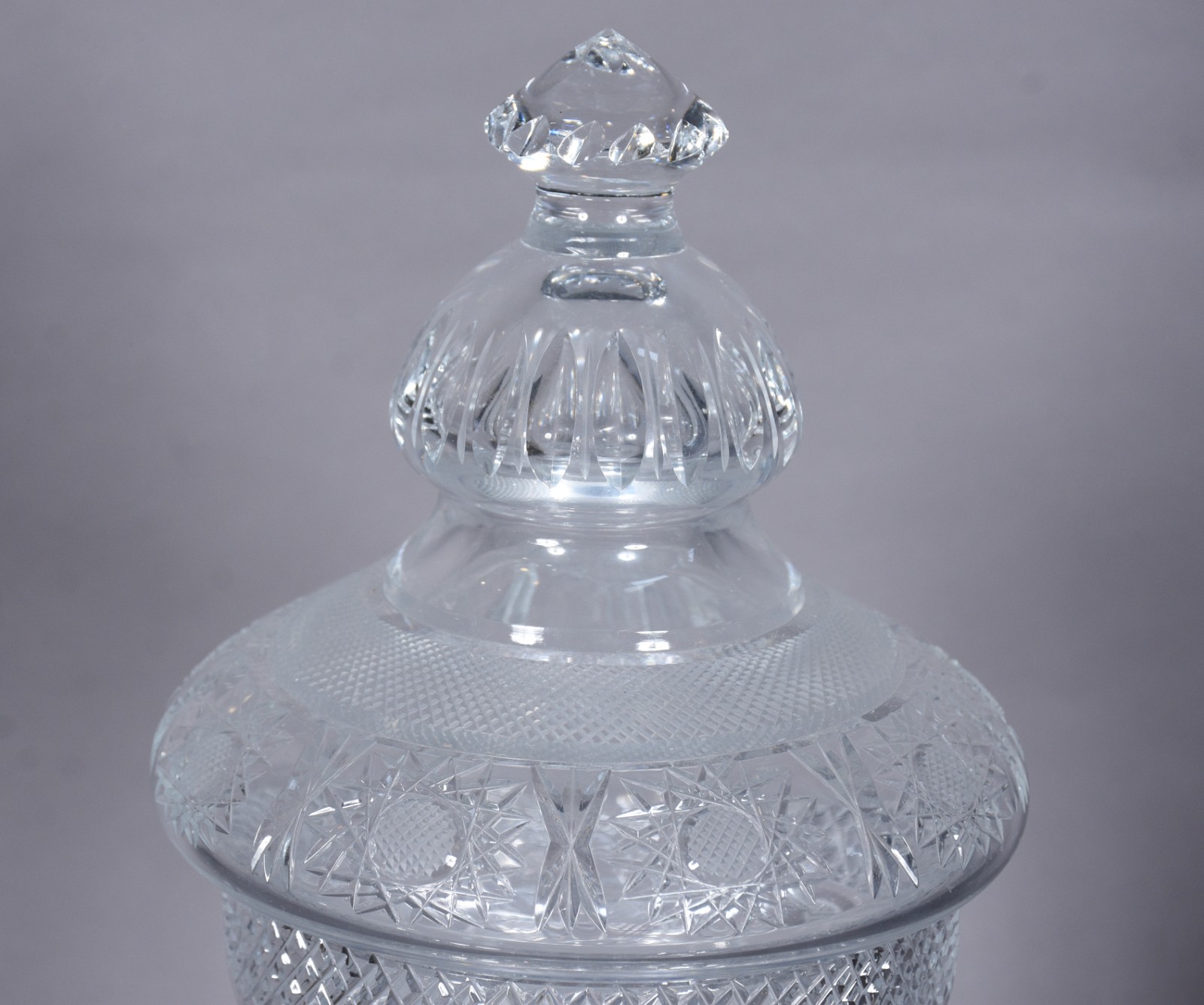 Grande compoteira de cristal tcheco lapidado. - foto 4 de 5