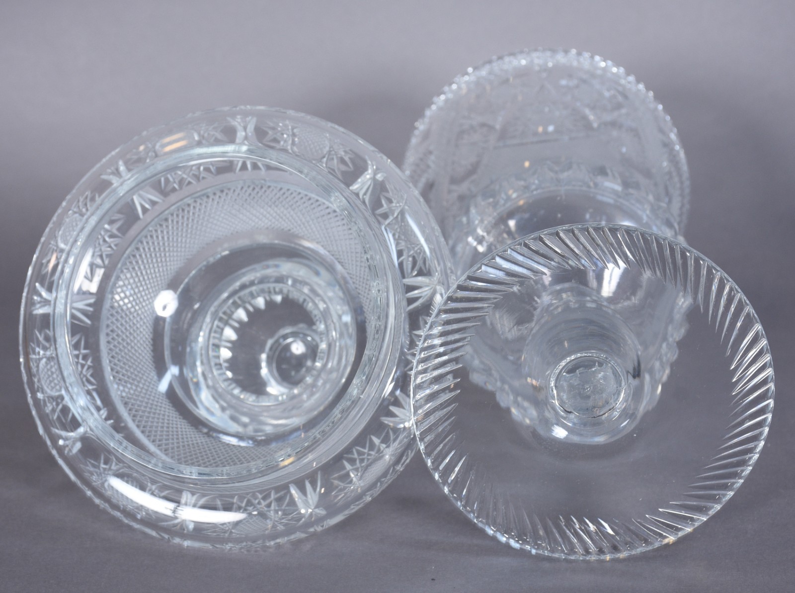 Grande compoteira de cristal tcheco lapidado. - foto 5 de 5