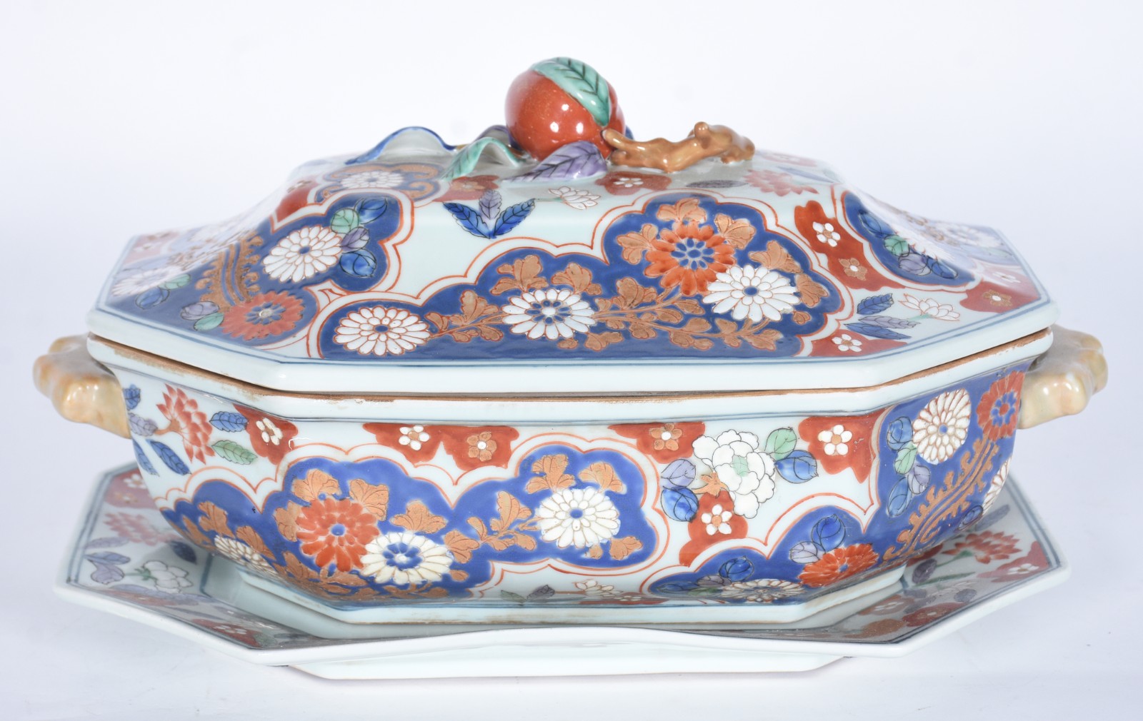 Sopeira com presentoir de porcelana oriental, feitio oitavado... - foto 2 de 8