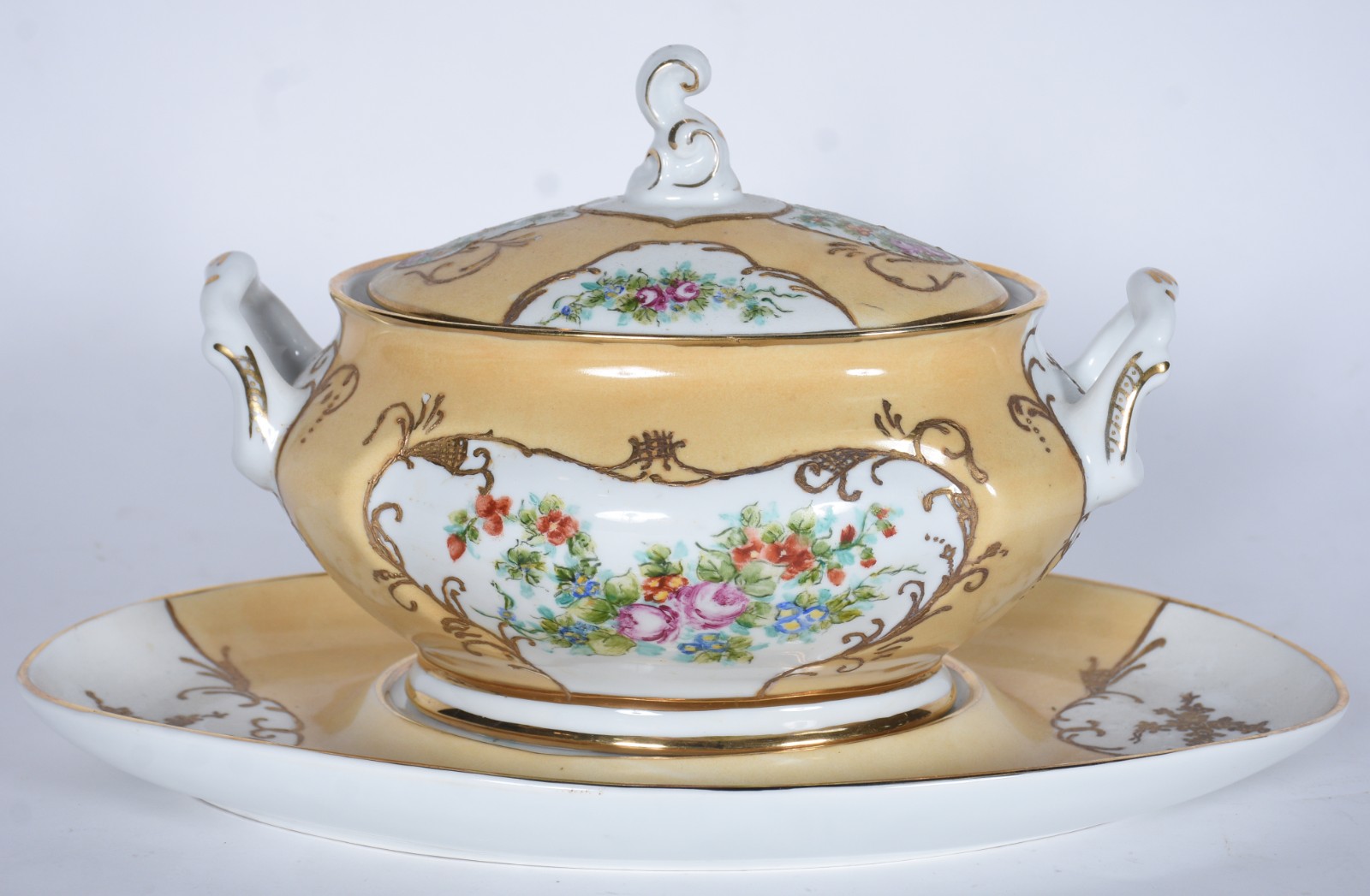 Sopeira com presentoir de porcelana pintada á mão com motivo floral... - foto 1 de 8