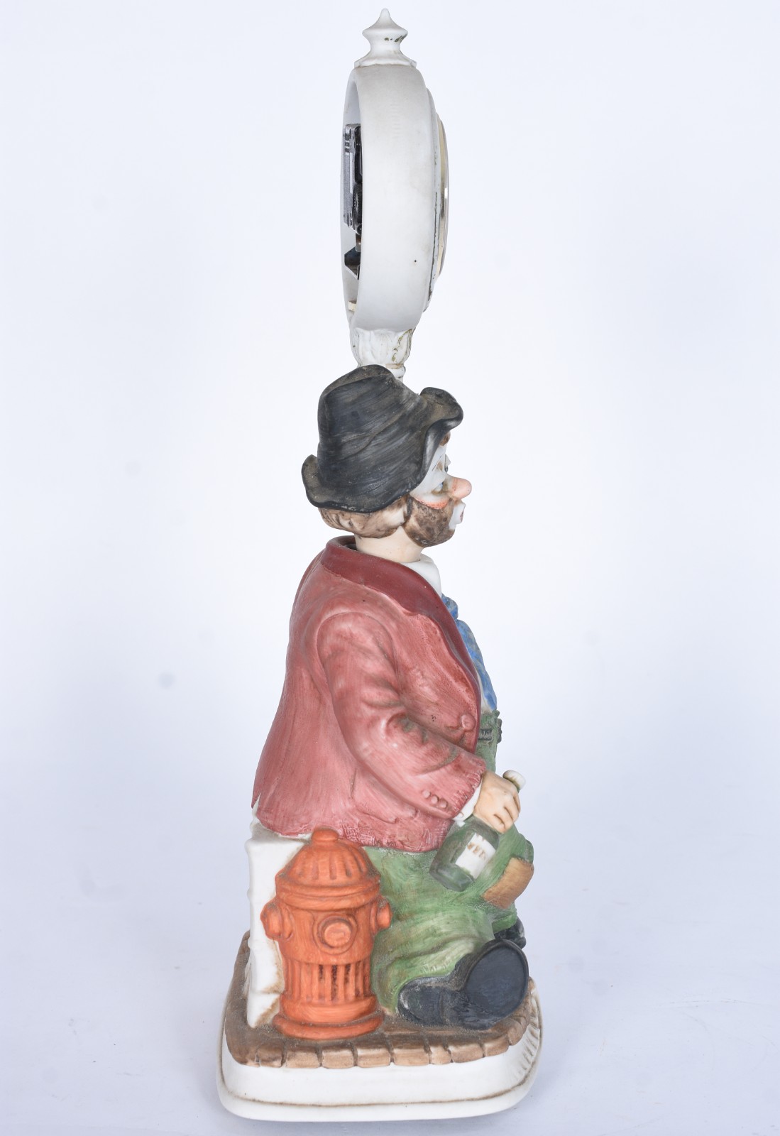 Escultura representando "bêbado assoviador junto ao poste", de... - foto 5 de 11