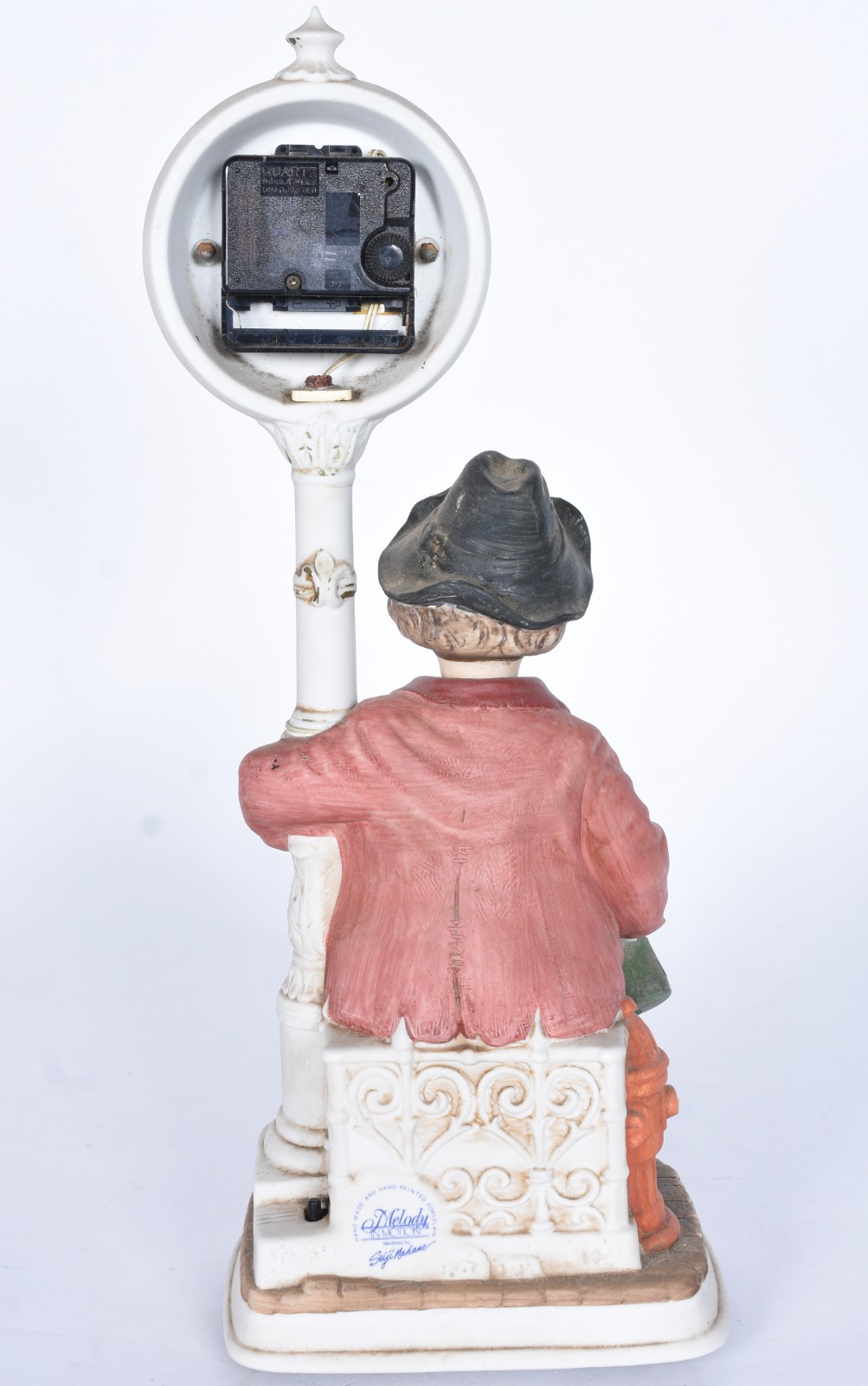 Escultura representando "bêbado assoviador junto ao poste", de... - foto 7 de 11