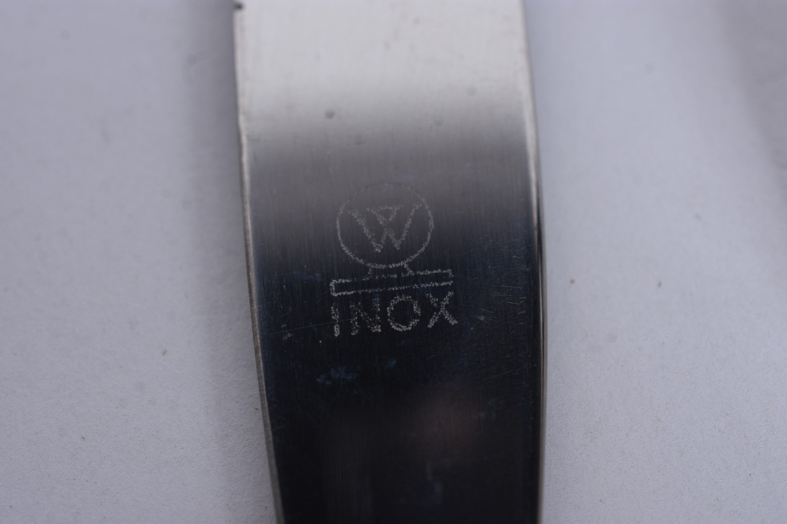 Faqueiro de metal prateado "Wolff", composto de: 12 colheres, 12... - foto 7 de 8