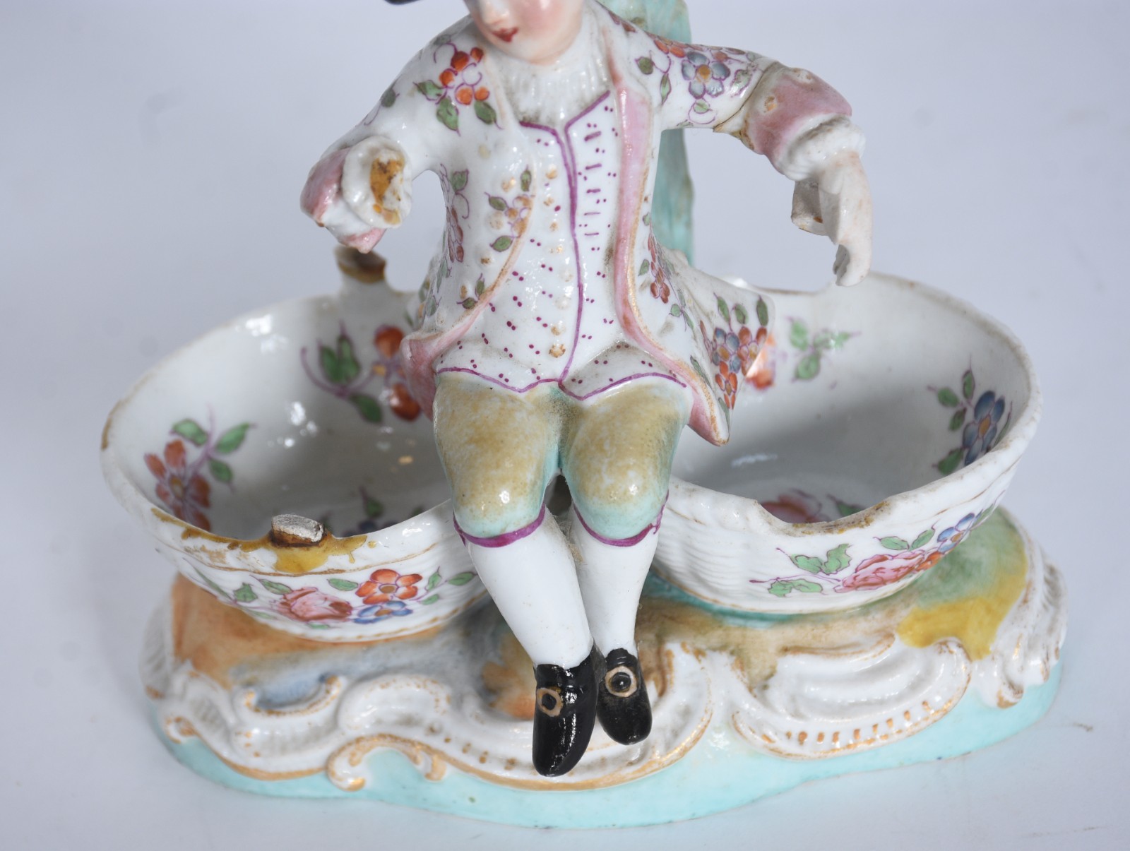 Par de candelabros para 3 velas cada, de porcelana alemã de Meissen... - foto 5 de 11