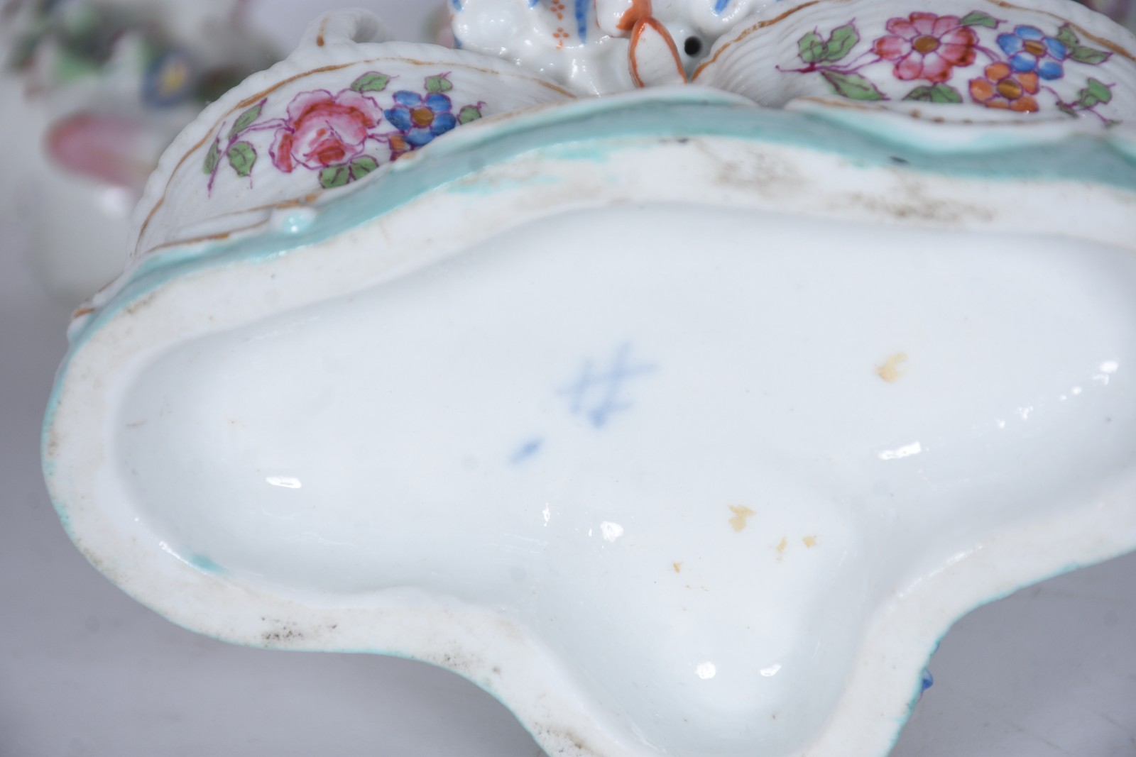 Par de candelabros para 3 velas cada, de porcelana alemã de Meissen... - foto 11 de 11