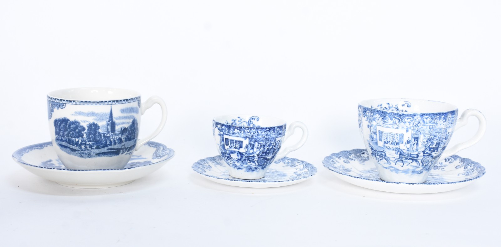 Serviço de chá e café de faiança inglesa, decoração "Coaching... - foto 5 de 11
