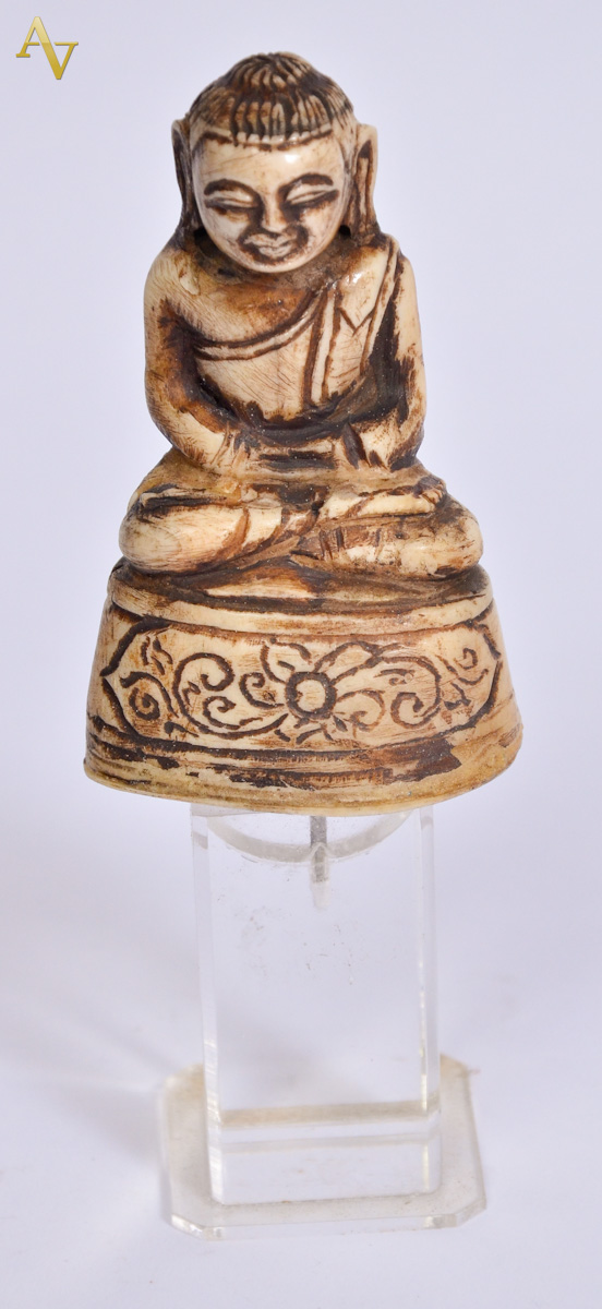 Antiga estatueta de osso repres. Buda - alt. 8,5 cm.