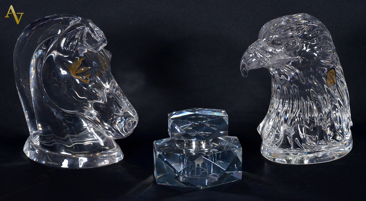 Diversas peças de cristal, sendo perfumeiro - Alt. 7 cm - larg. 10...