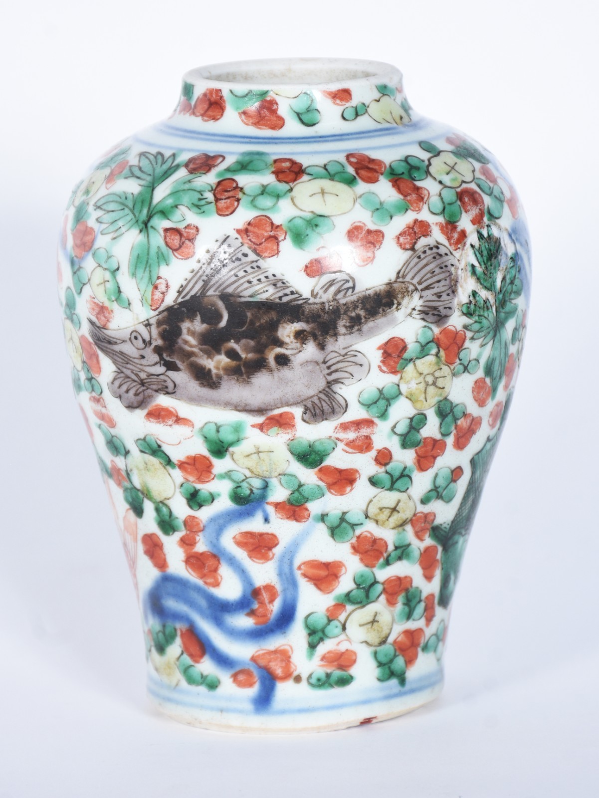 Antigo vaso de porcelana oriental decorado com motivos marinhos e... - foto 1 de 7