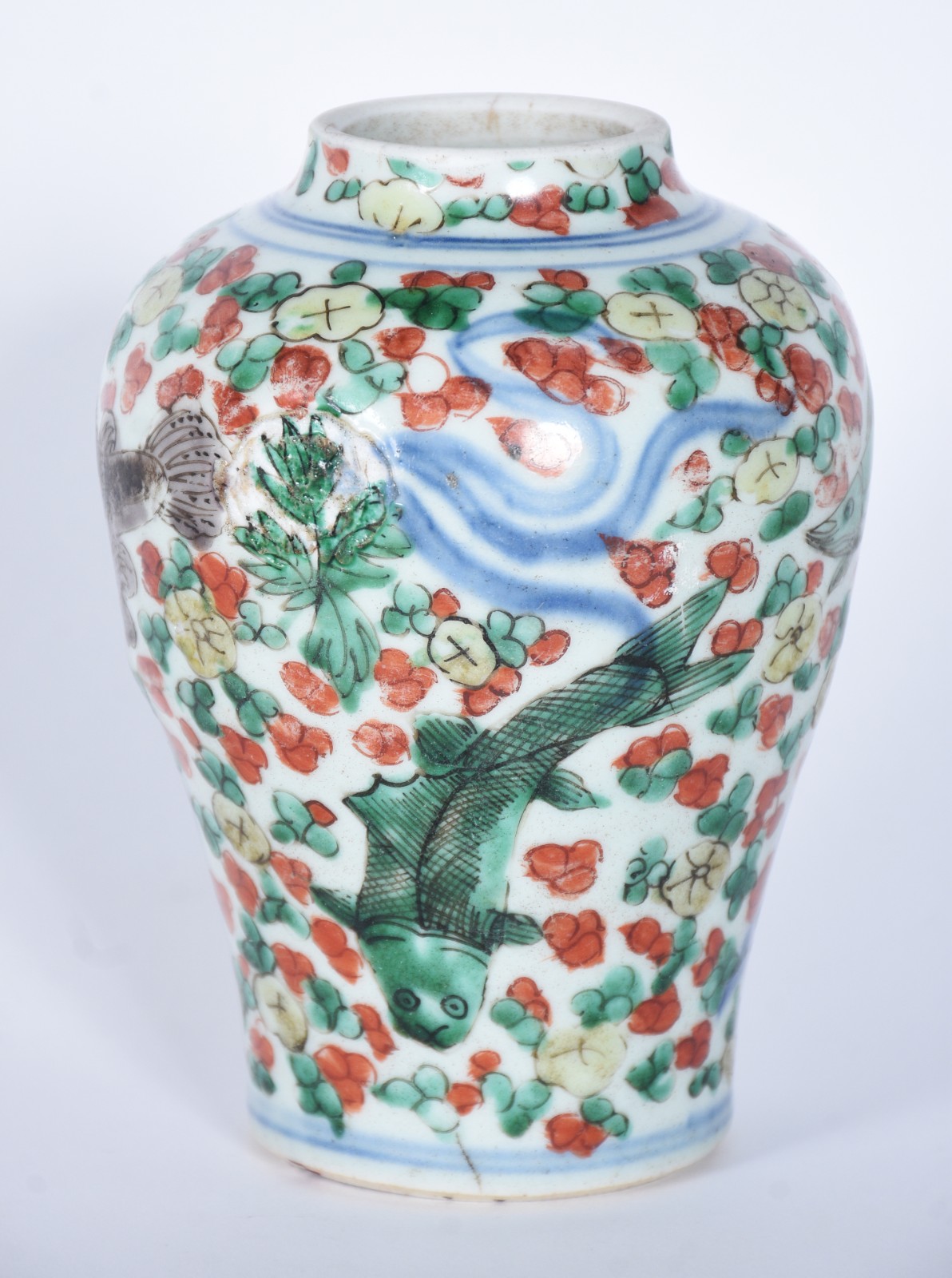 Antigo vaso de porcelana oriental decorado com motivos marinhos e... - foto 4 de 7