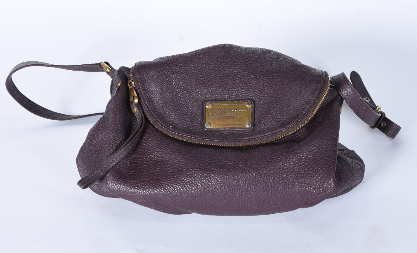 Bolsa feminina de couro. Desgastes do uso. - foto 1 de 5