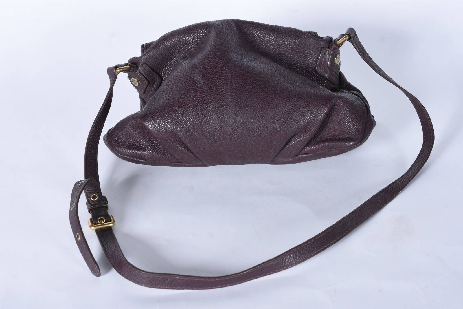 Bolsa feminina de couro. Desgastes do uso. - foto 3 de 5