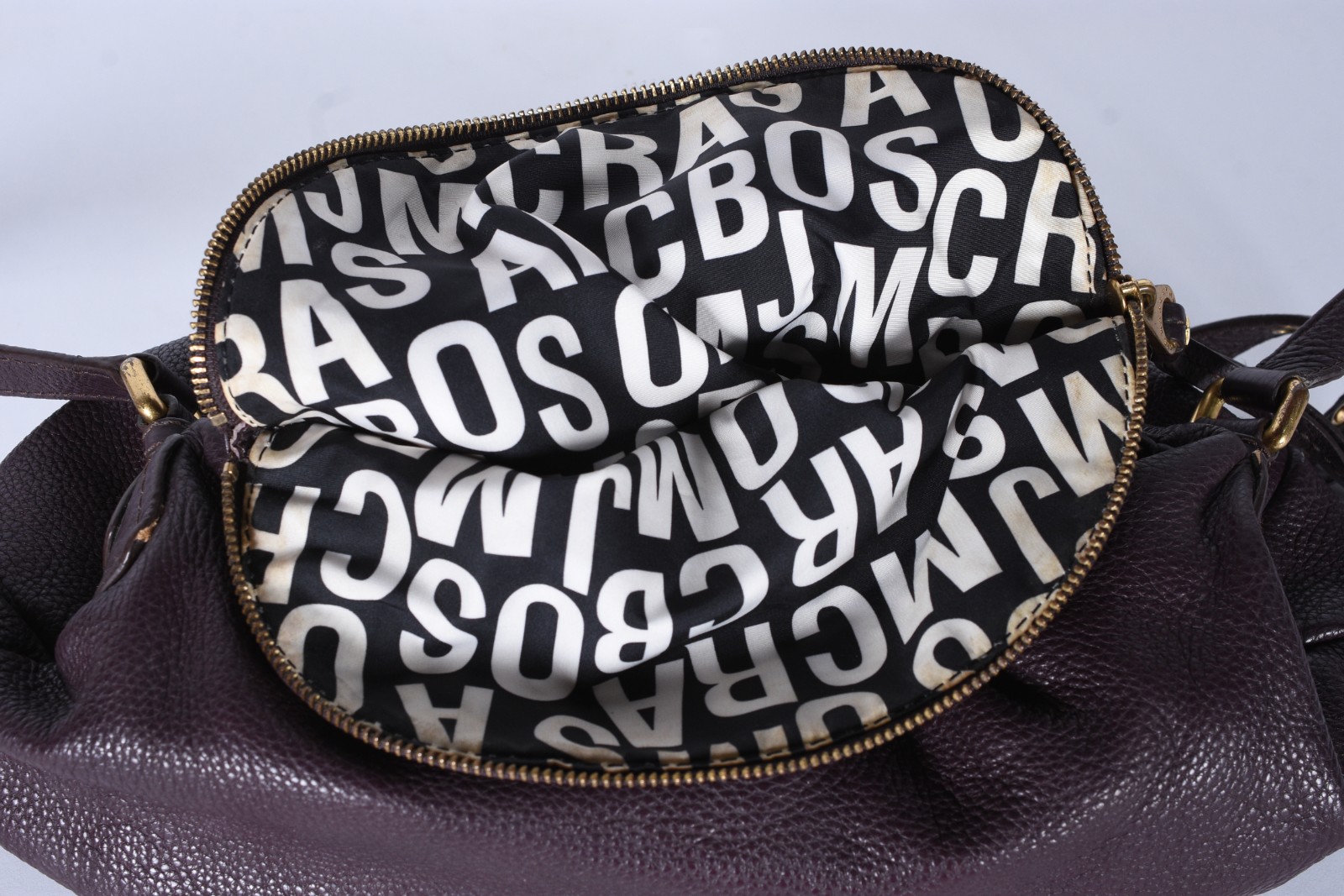 Bolsa feminina de couro. Desgastes do uso. - foto 5 de 5