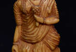 Marfim indiano representando deusa. Alt. 10cm. - Marfim indiano representando deusa. Alt. 10cm.