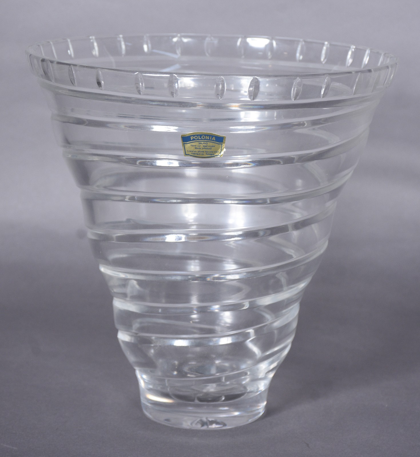 Vaso de cristal polonês lapidado em frisos. - foto 1 de 6