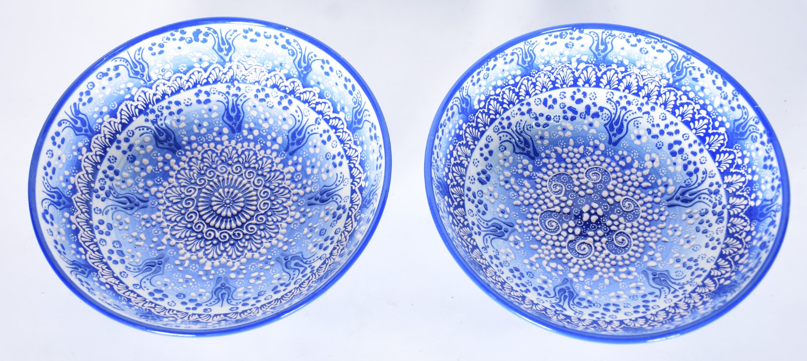 Par de bowls de cerâmica espanhola em policromia pintados à mão. - foto 3 de 7