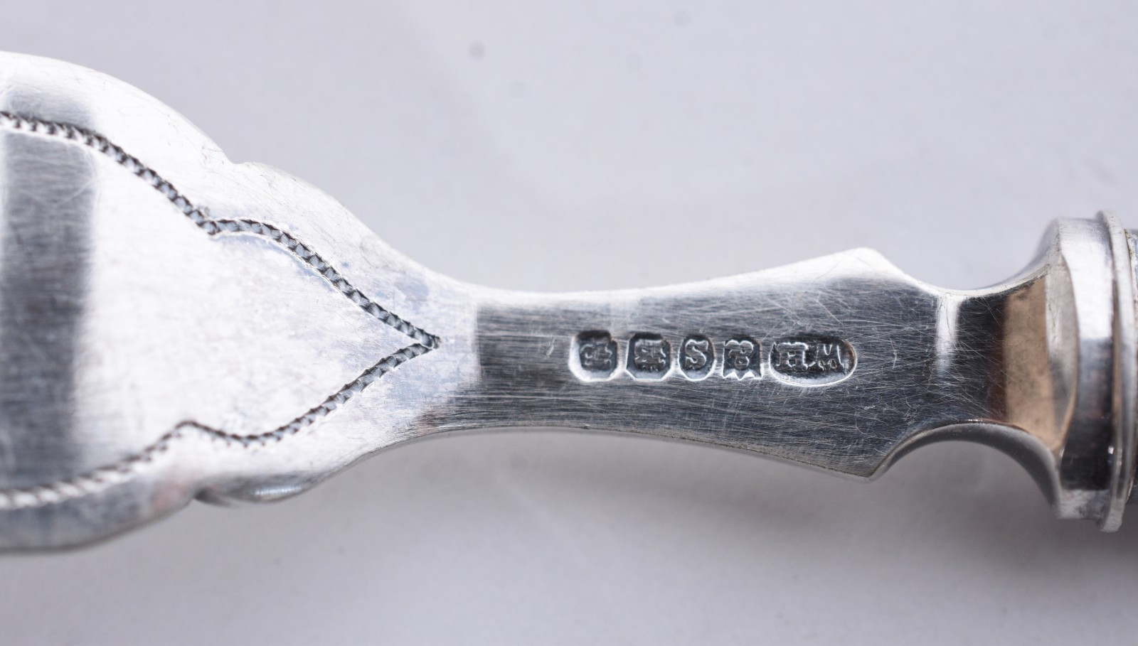 Elegante faqueiro ingles para peixe de silver plated com cabos de... - foto 8 de 9