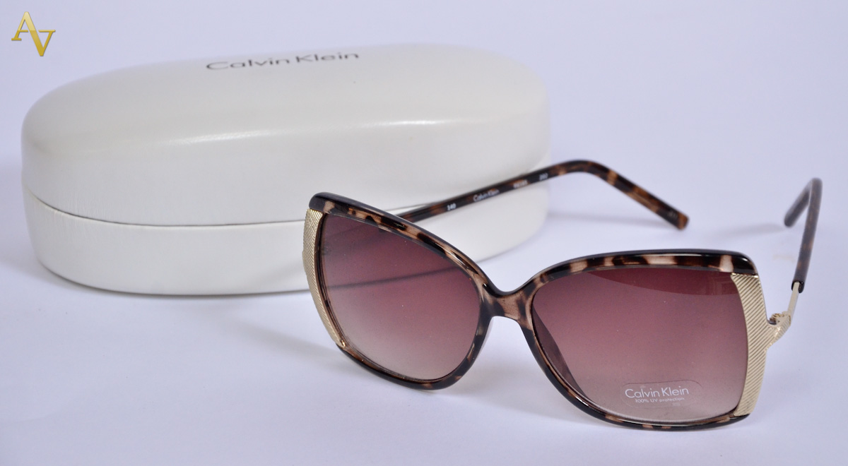 Oculos de sol - Calvin Klein.