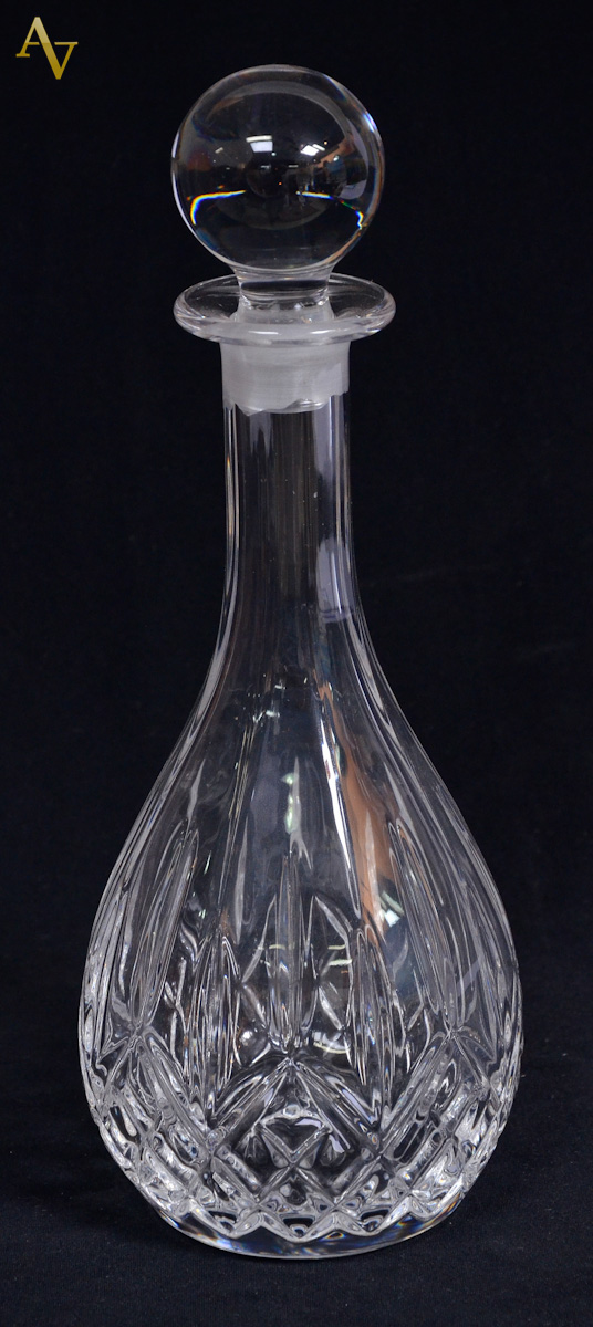 Licoreira em cristal da boemia. Alt. 33 cm.