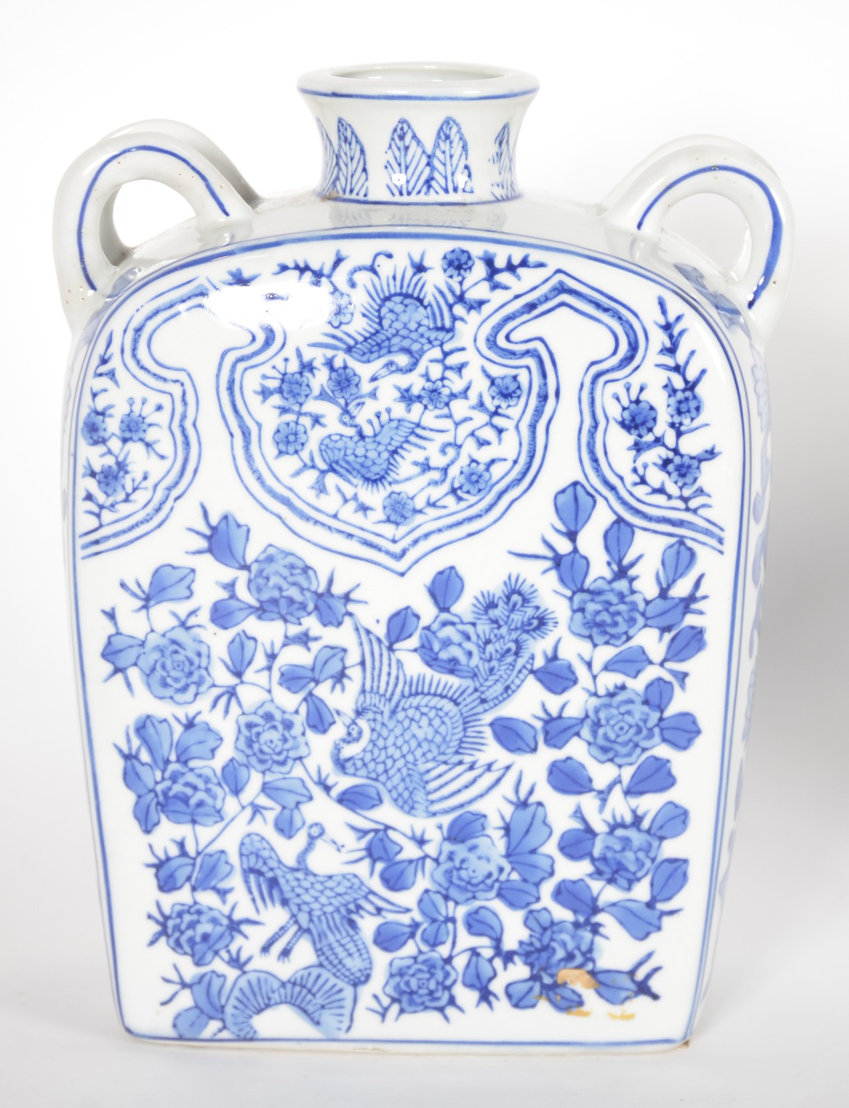Sete peças diversas de porcelana oriental azul e branca, sendo: 2... - foto 5 de 11