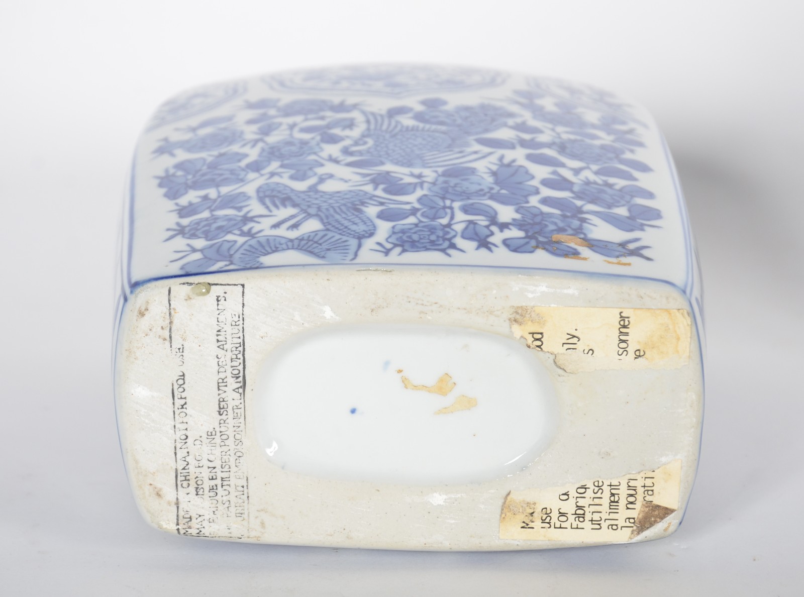 Sete peças diversas de porcelana oriental azul e branca, sendo: 2... - foto 6 de 11