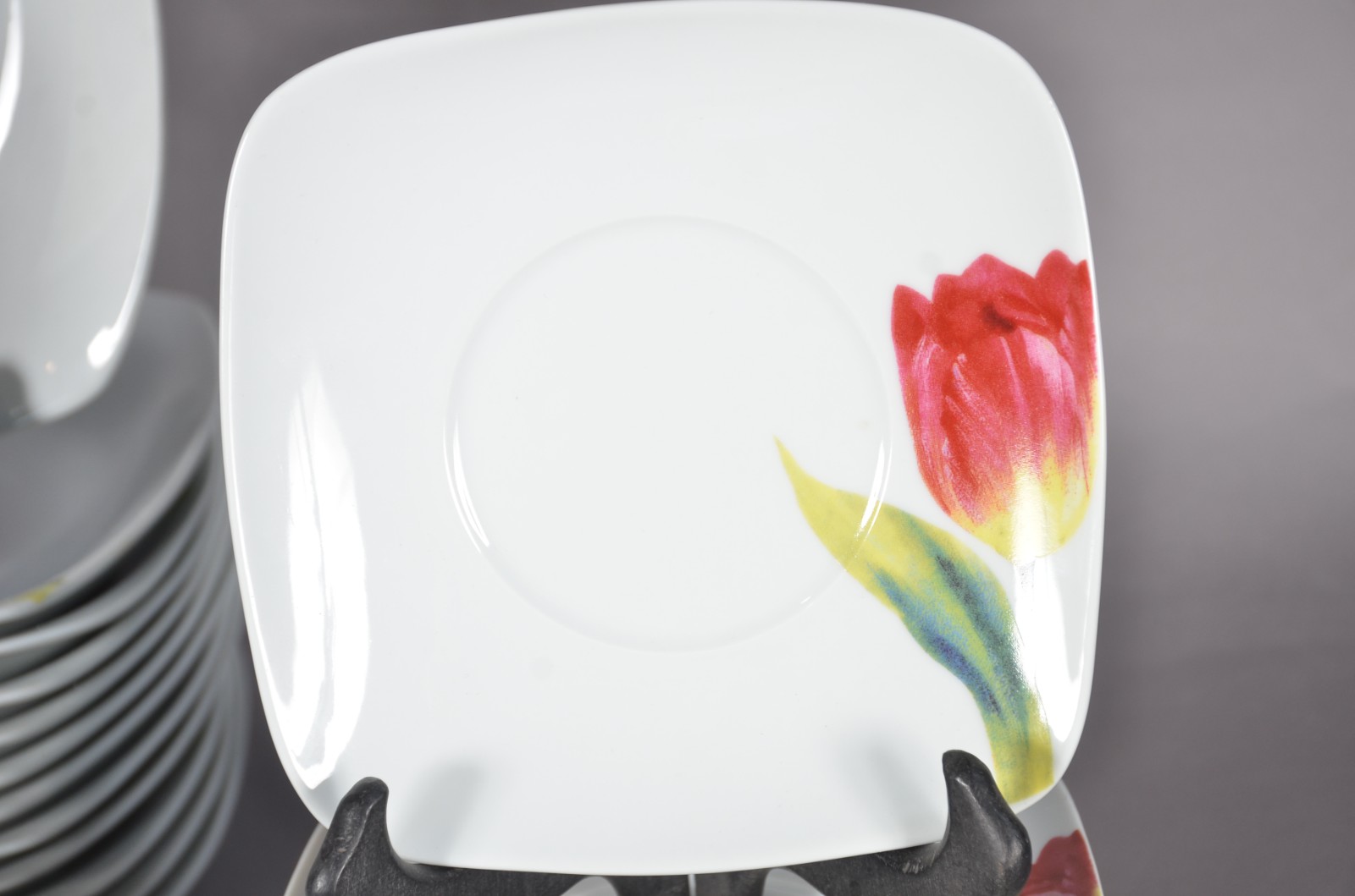 Serviço de jantar de porcelana "Dayhome", pratos feitio quadrado em... - foto 4 de 9