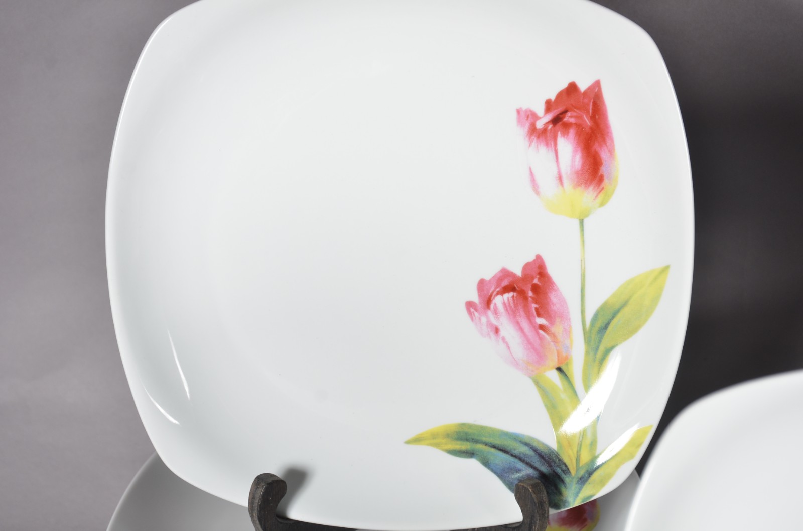Serviço de jantar de porcelana "Dayhome", pratos feitio quadrado em... - foto 5 de 9