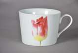 Serviço de jantar de porcelana "Dayhome", prato... - Serviço de jantar de porcelana "Dayhome", pratos feitio quadrado em design moderno decorados com flores em policromia, composto de: 12 pratos ra...