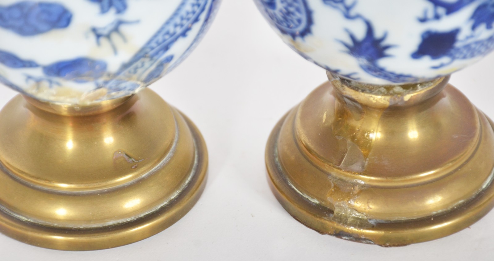 Quinze peças diversas de porcelana oriental, sendo: 9 pratos de... - foto 6 de 11