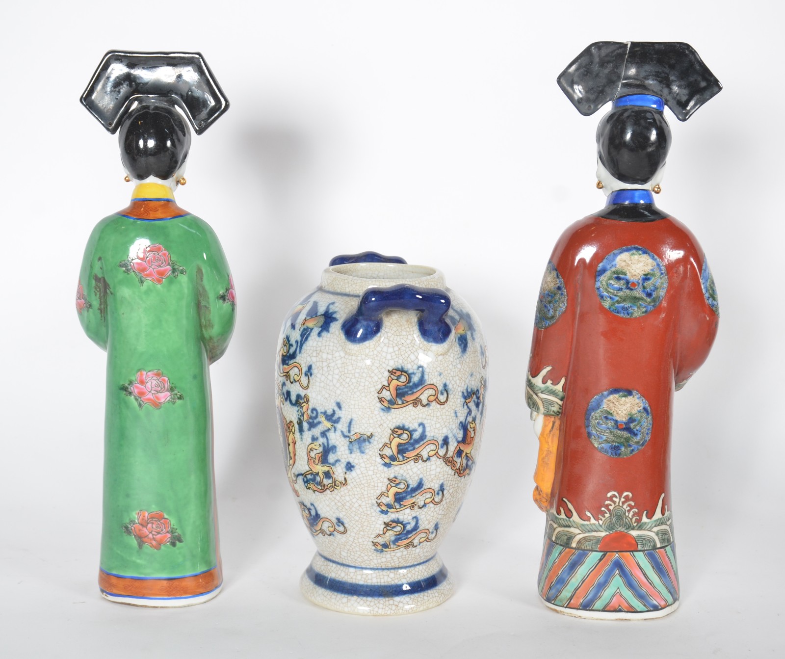 Quinze peças diversas de porcelana oriental, sendo: 9 pratos de... - foto 9 de 11
